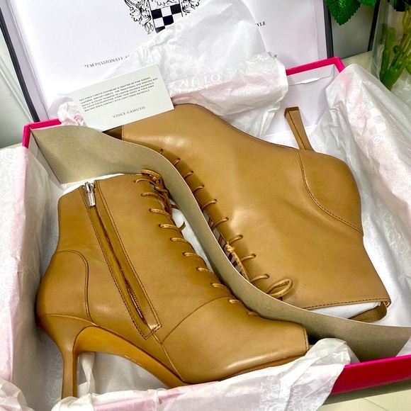 vince camuto eshilliy